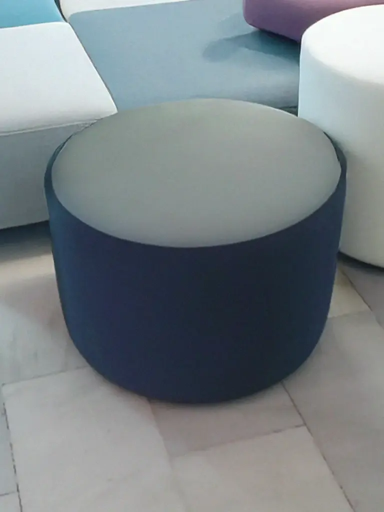 PUFF TAPIZADO TERCIOPELO