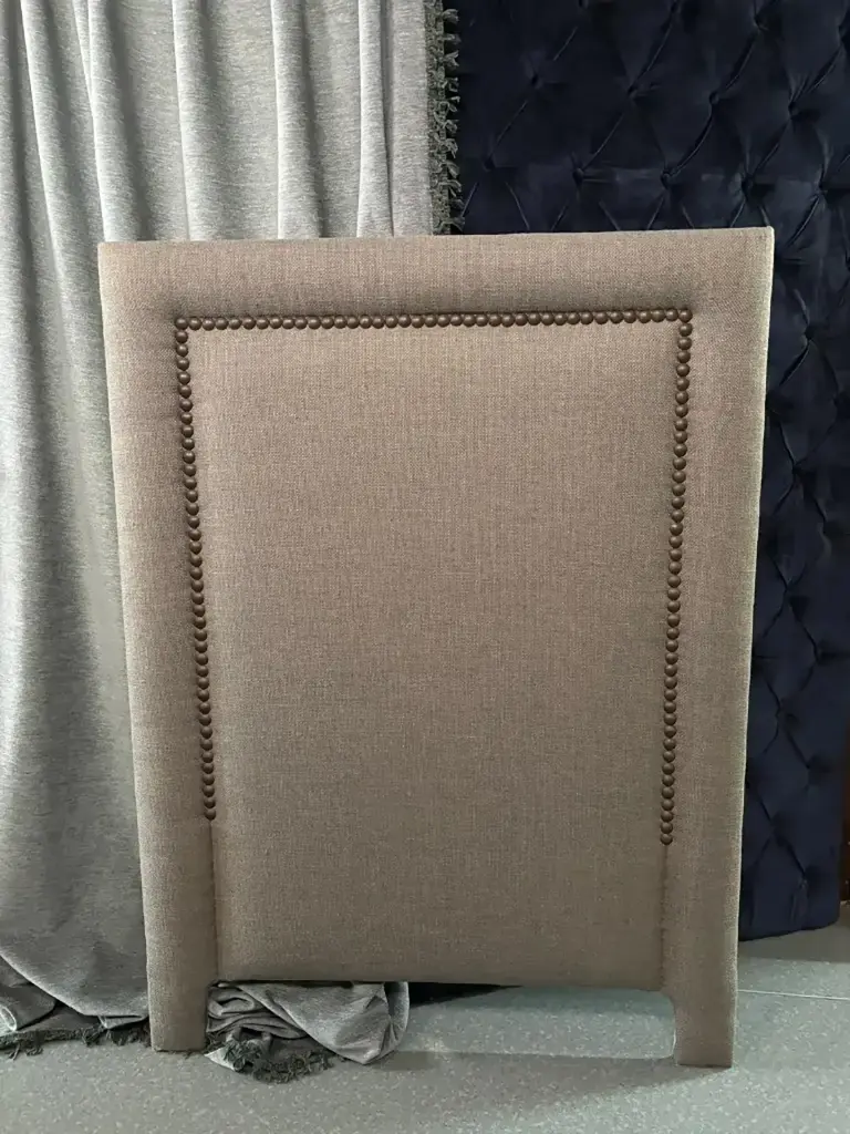 CABECERO TACHUELA GRANDE